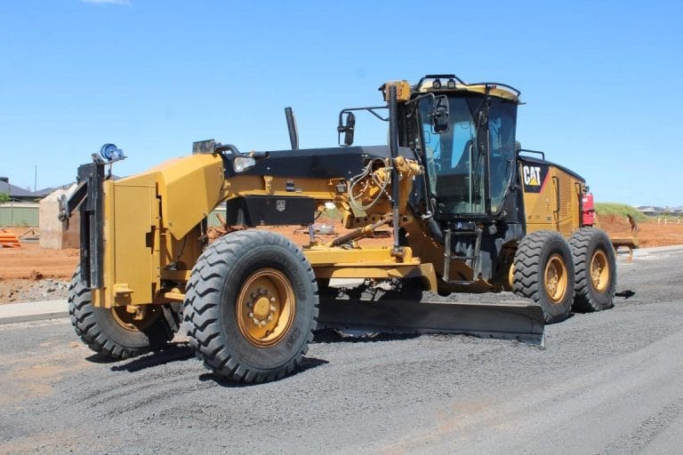 CAT 12 Motor Grader