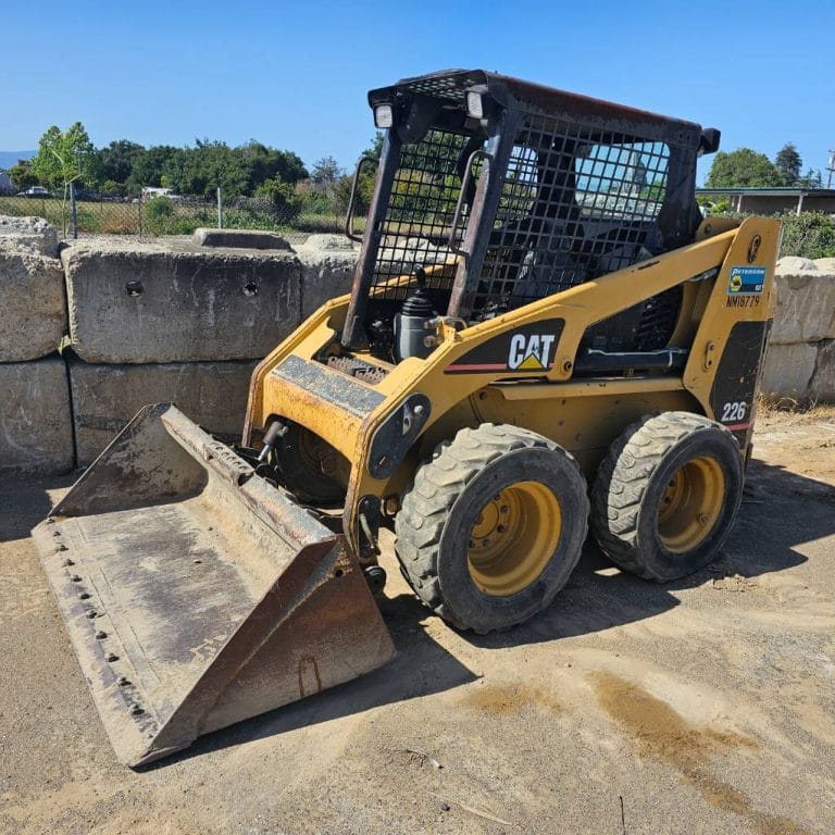 CAT 226 Skid Steer Loader