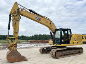 CAT 320 Medium Excavator