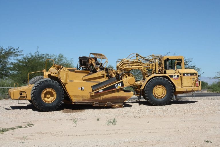 CAT 623 Elevating Scraper