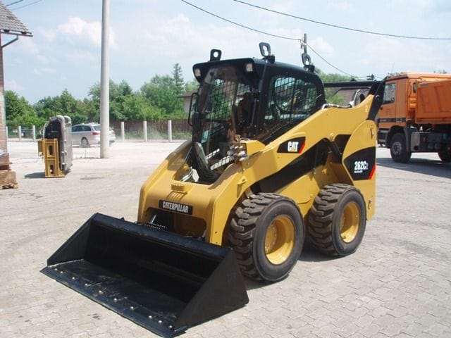 CAT 262 Skid Steer Loader