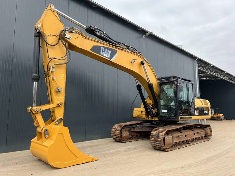 CAT 329 Medium Excavator