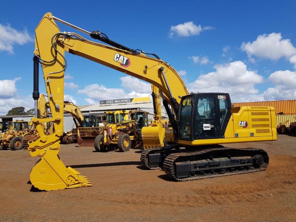 CAT 330 Medium Excavator