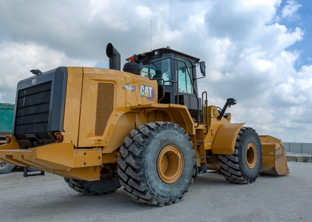 CAT 966 Wheel Loader