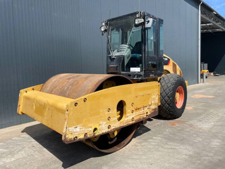 CAT CS64B Smooth Drum Roller