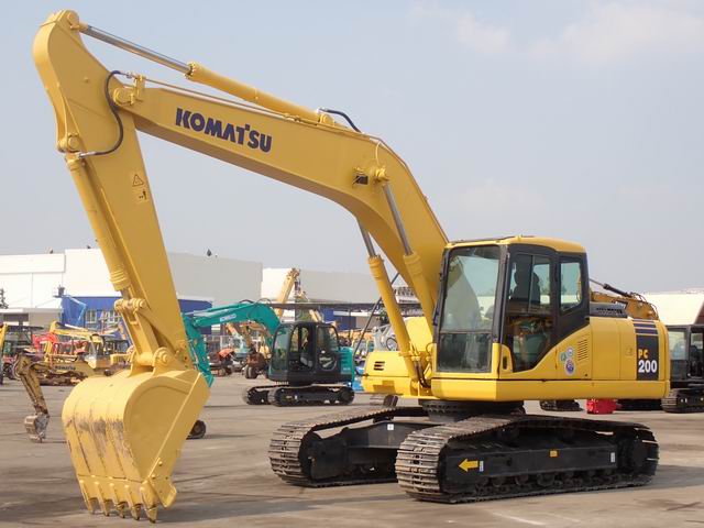 Komatsu PC200LC Medium Excavator