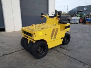 Sakai TS160 Multi Tyred Roller