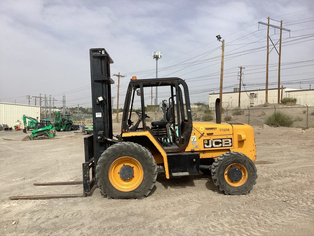 JCB 945 Rough Terrain Forklift