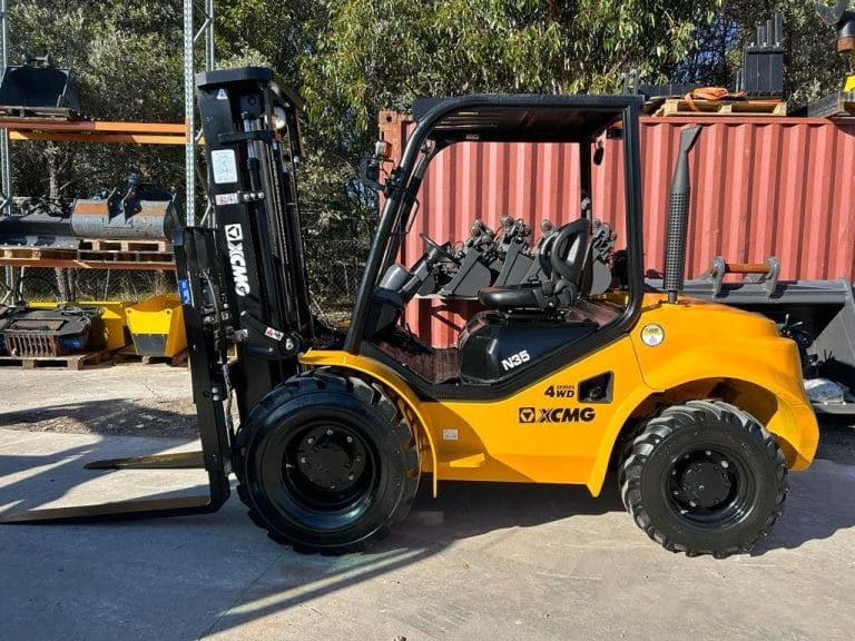 XCMG FD35T Rough Terrain Forklift