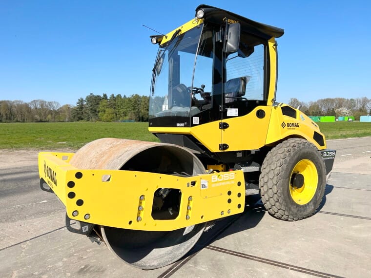 BOMAG BW177D Smooth Drum Roller