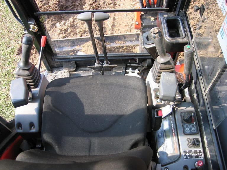 How to Operate an Excavator?