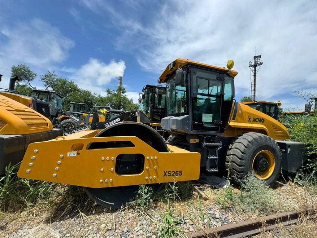 XCMG XS265 Smooth Drum Roller
