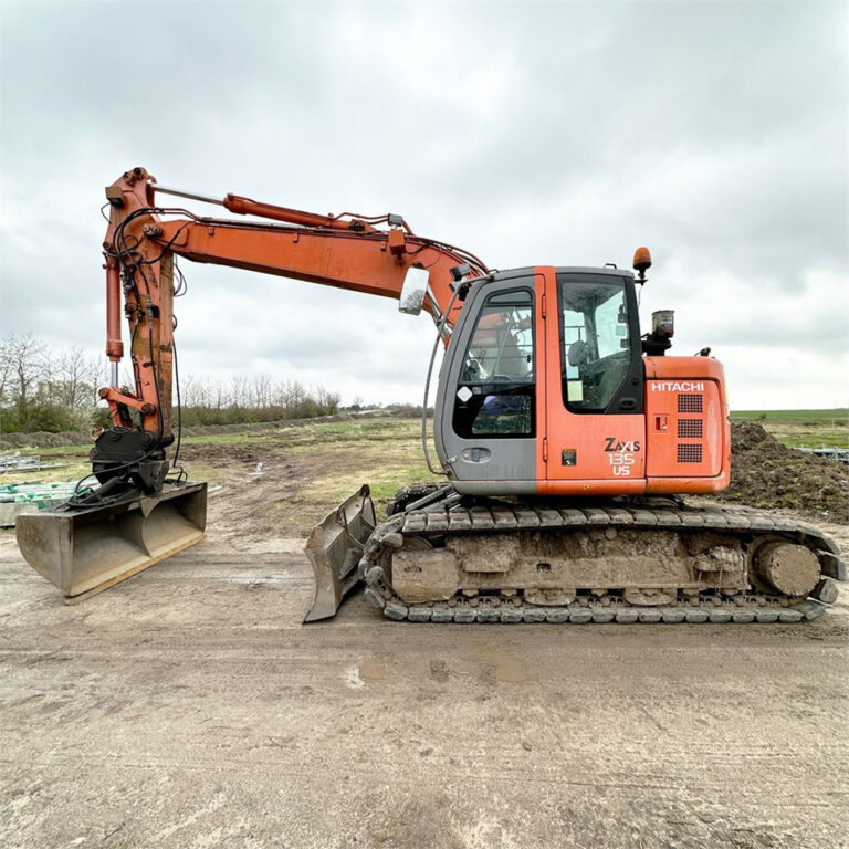 Hitachi ZX135US Small Excavator
