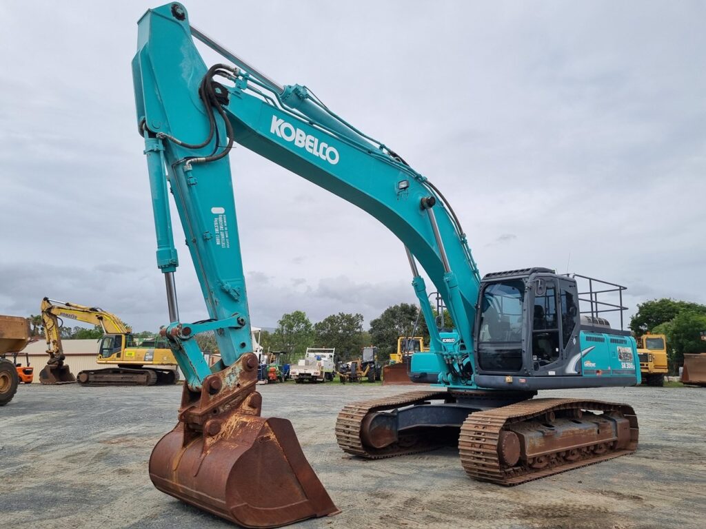 Kobelco SK350LC Medium Excavator