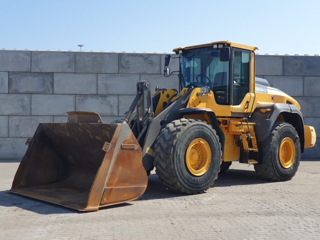 Volvo L120 Wheel Loader
