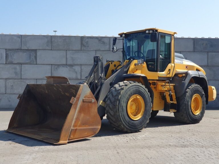 Volvo L120 Wheel Loader