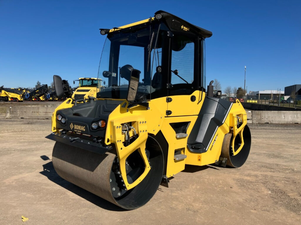 Bomag BW151 Double Drum Roller