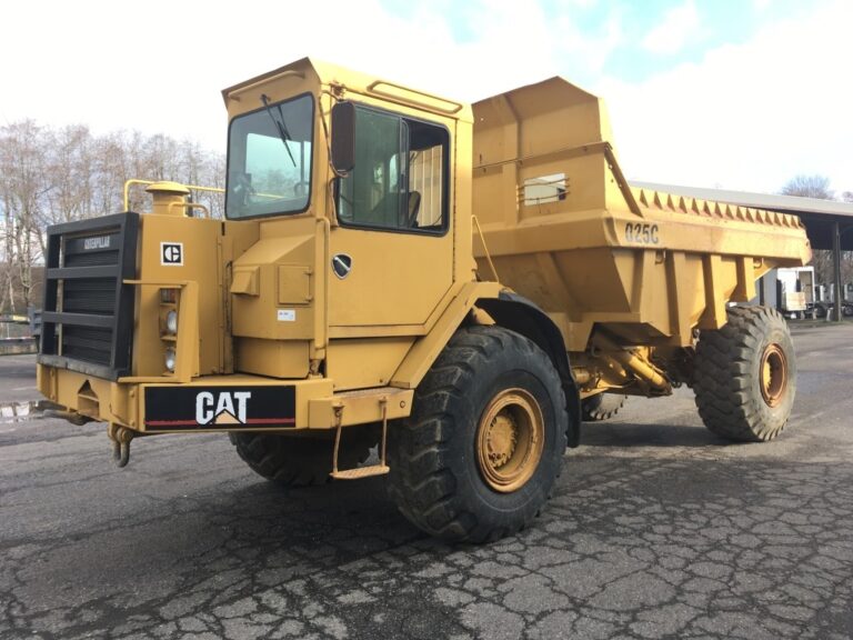CAT D25D Articulated Dump Truck