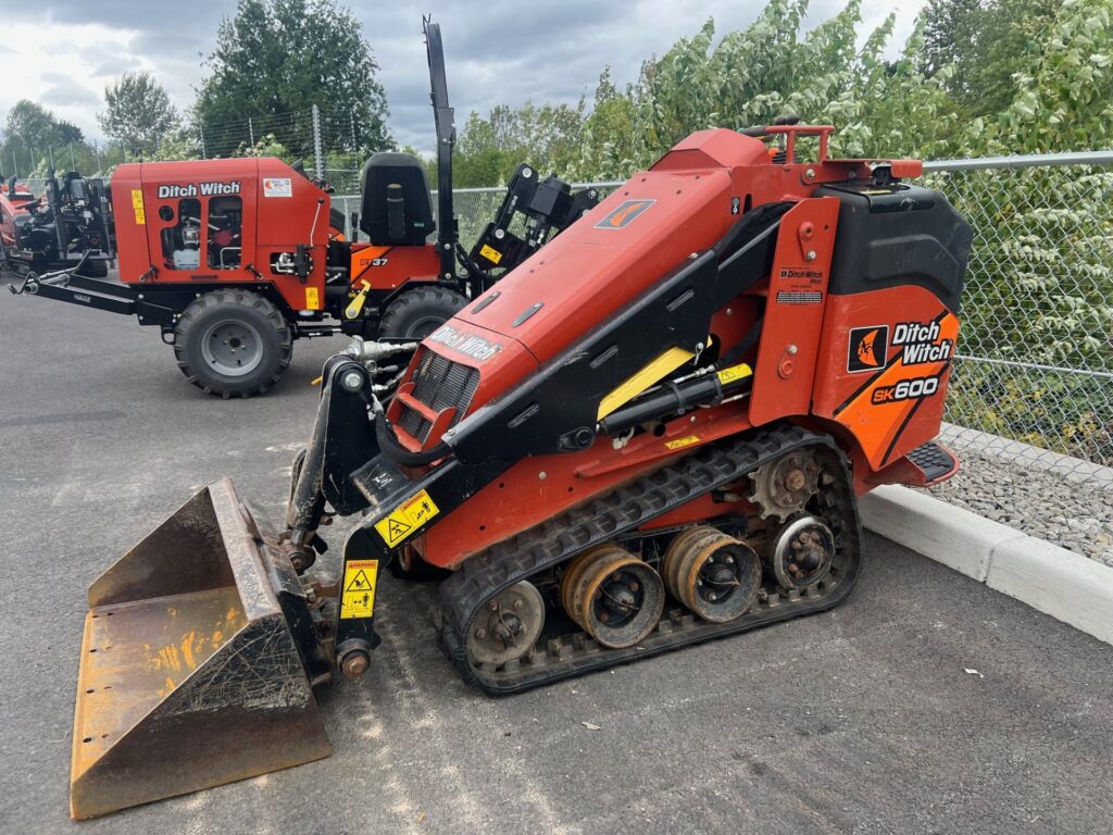 Ditch Witch SK600 Mini Loader