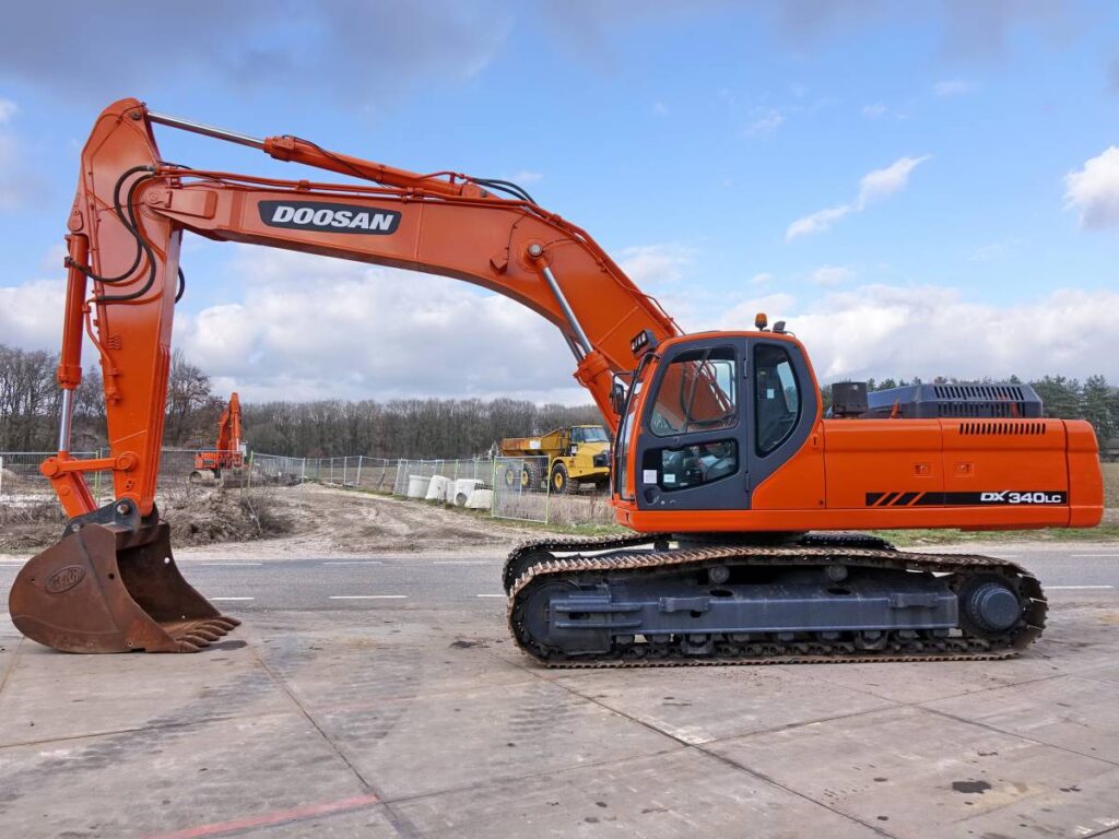 Doosan DX340LC Medium Excavator