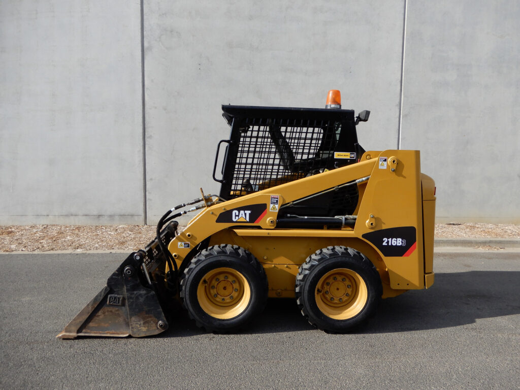 CAT 216 Skid Steer Loader