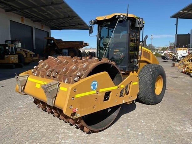 CAT CP12 Padfoot Roller