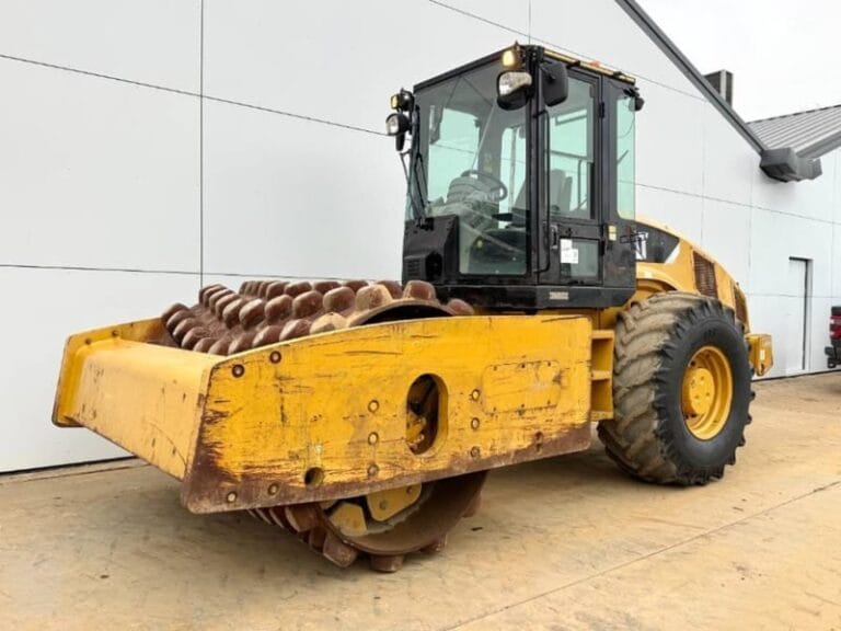 CAT CP74B Padfoot Roller