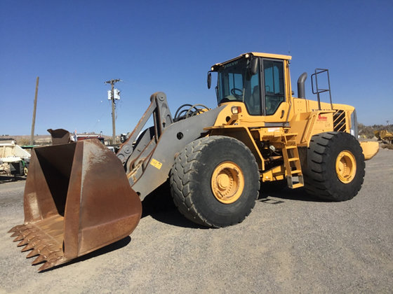 Volvo L220 Wheel Loader
