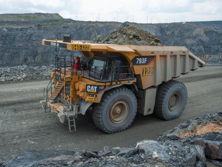 CAT 793 Rigid Dump Truck