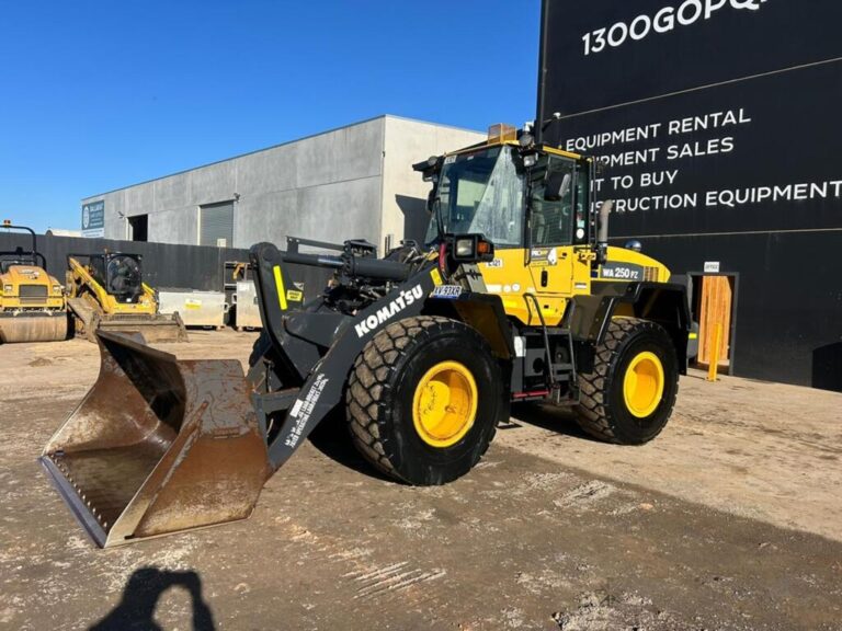 Komatsu WA250PZ Integrated Tool Carrier