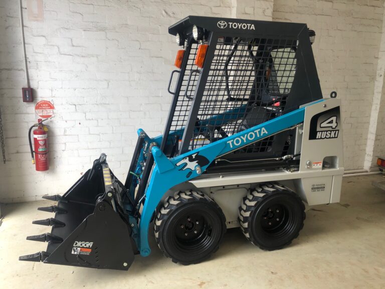 Toyota 4SDK4 Skid Steer Loader
