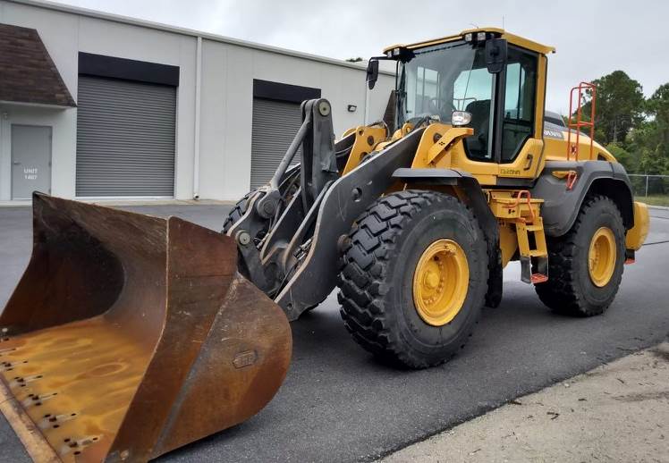 Volvo L110 Integrated Tool Carrier