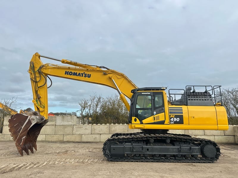 Komatsu PC490LC Large Excavator