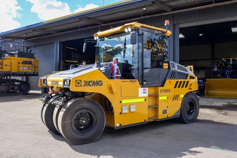 XCMG XP265S Multi Tyre Roller